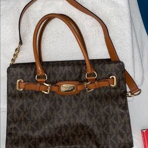Michael Kors XL sized Brown Signature MK leather. Firm/Price to sell 🤩😍